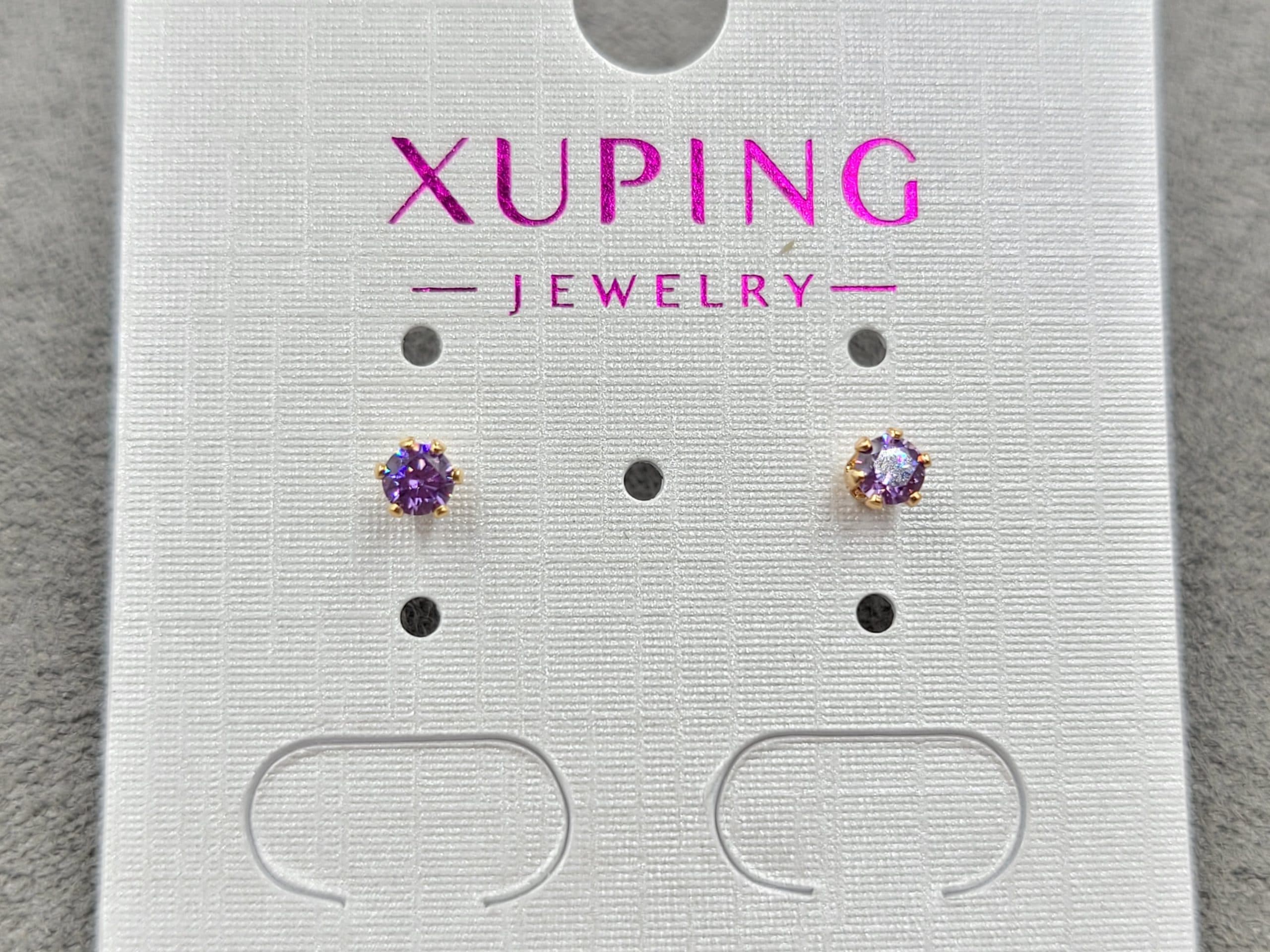 Гвоздики Xuping з аметистовим стразом 3 мм колір 18к