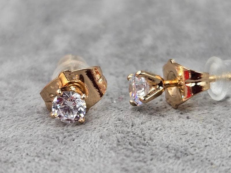 Гвоздики Xuping 4 мм колір 18к