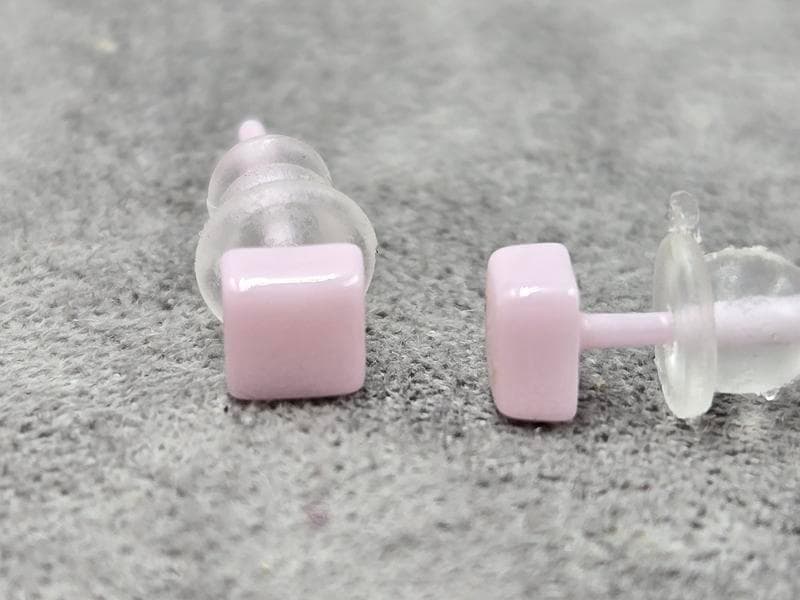 Гвоздики Xuping кераміка 4 мм рожеві