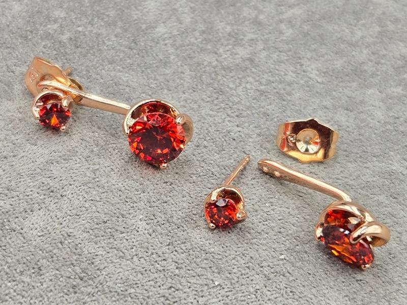 Гвоздики пусєти Xuping 8 мм висота 22 мм колір 18к