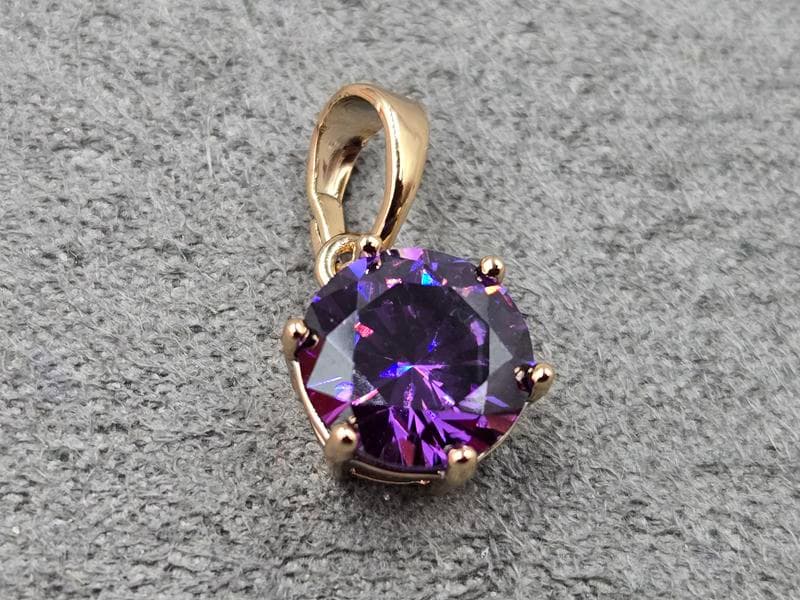 Кулон Xuping з аметистовим стразом 8 мм висота 17 мм колір 18к