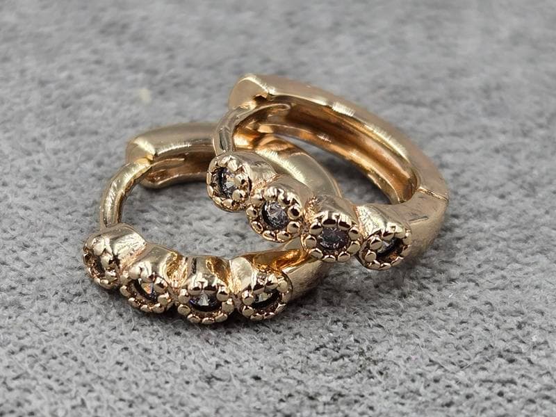 Сережки Xuping 2,5 мм висота 11 мм круглий замок колір 18к