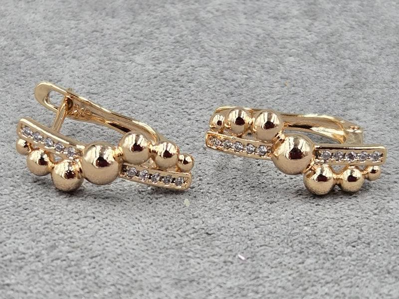 Сережки Xuping 7 мм висота 18 мм англійський замок колір 18к