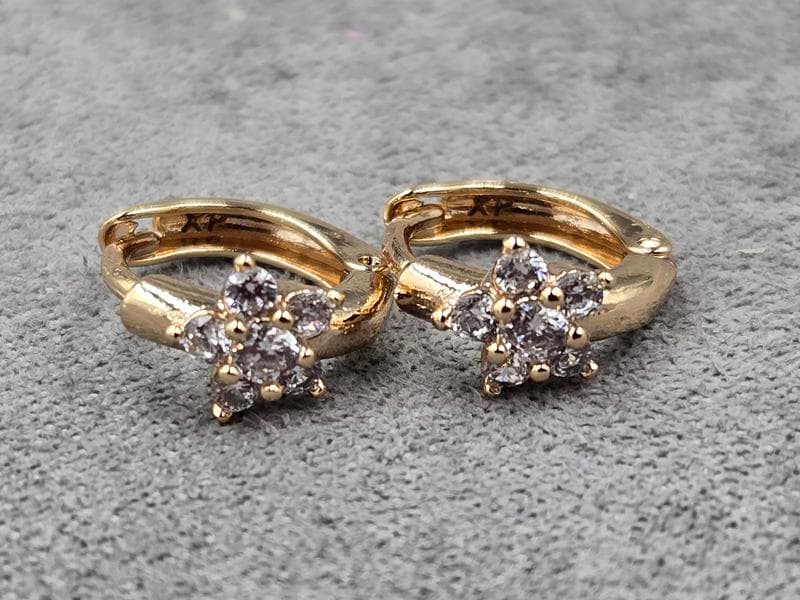 Сережки Xuping 6 мм висота 11 мм круглий замок колір 18к