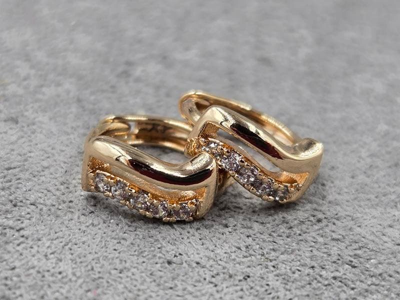 Сережки Xuping 5 мм висота 11 мм круглий замок колір 18к