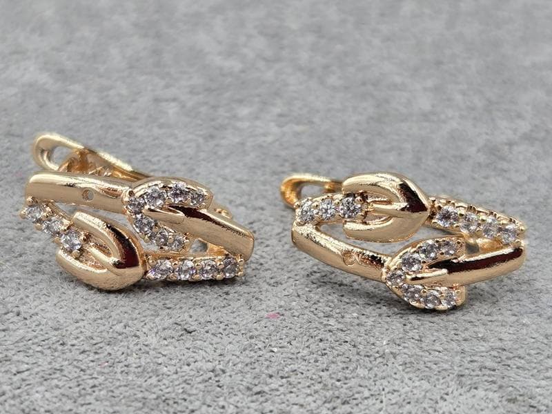 Сережки Xuping 8 мм висота 16 мм англійський замок колір 18к