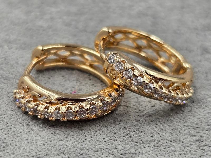 Сережки Xuping 4 мм висота 16 мм круглий замок колір 18к