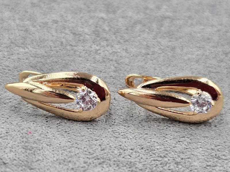 Сережки Xuping 8 мм висота 17 мм англійський замок колір 18к