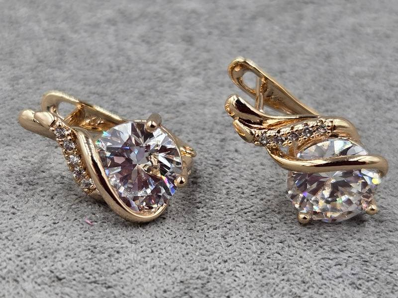 Сережки Xuping 9 мм висота 16 мм англійський замок колір 18к