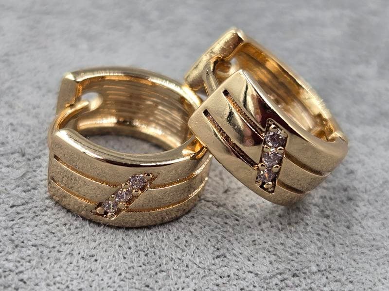 Сережки Xuping 6 мм висота 12 мм круглий замок колір 18к