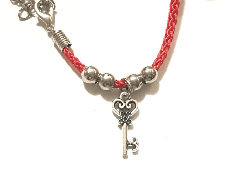 Красная нить *ключик* 10 штук