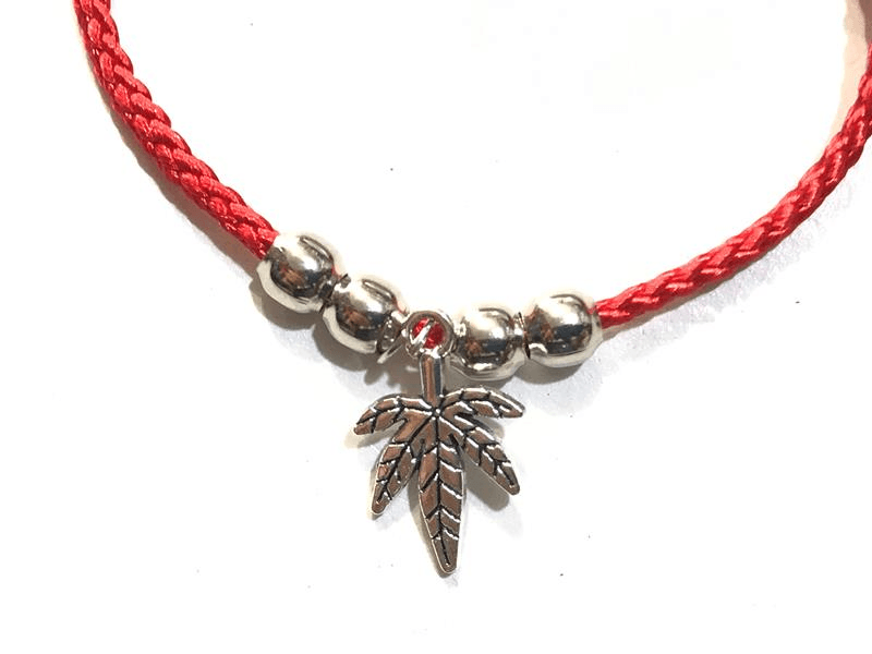 Красная нить *лист* 10 штук