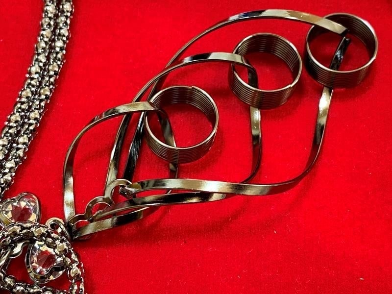 Кулон 70 см цвет черный