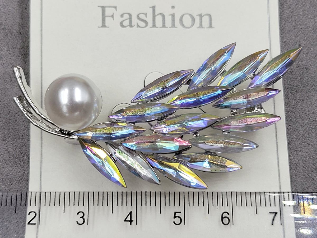 Брошь колір срібло