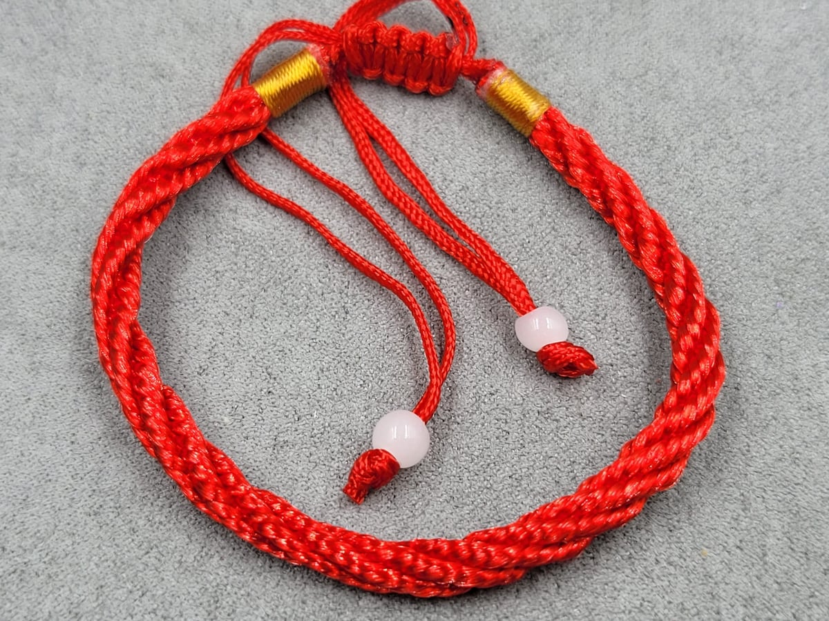 Червоні нитки 10 штук