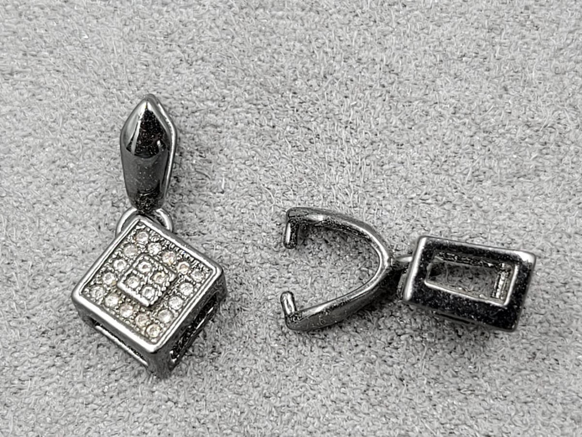 Держатель 7,3мм с фианитами гиппоаллергенный сплав