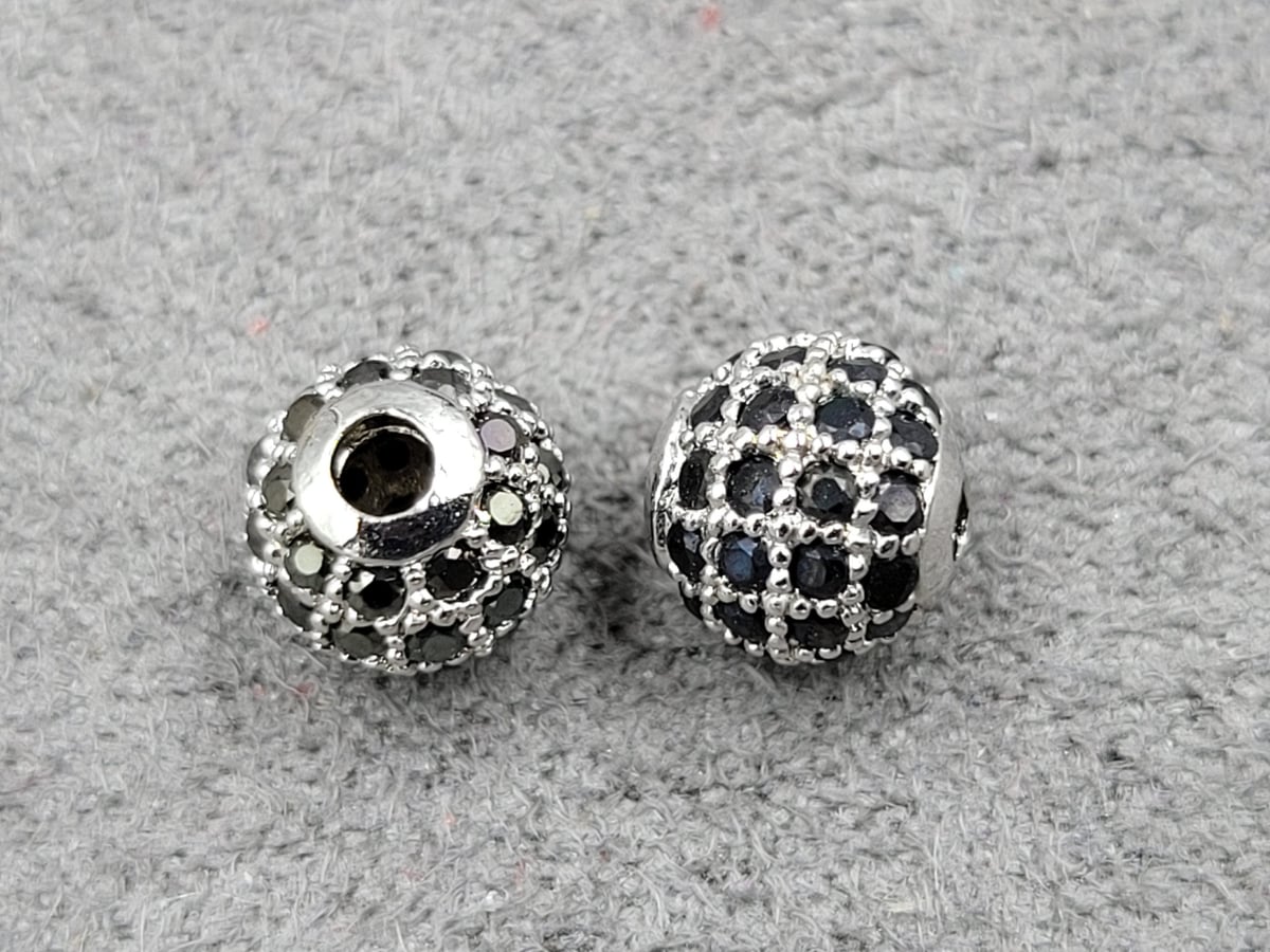 Бусина куля 6 мм срібло з чорними фіанітами (гіпоалергенний сплав)