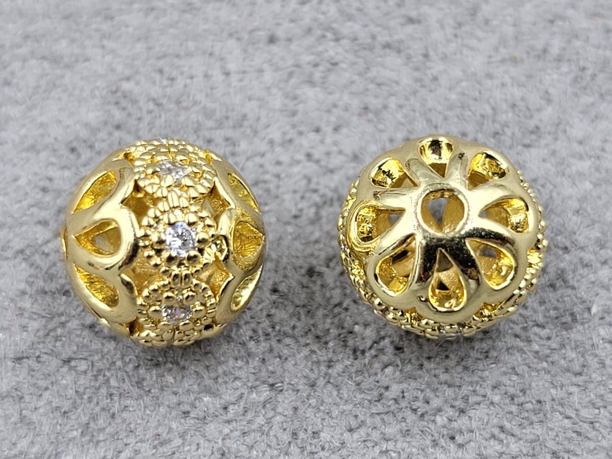 Бусина куля 8 мм лимона з білими фіанітами (гіпоалергенний сплав)