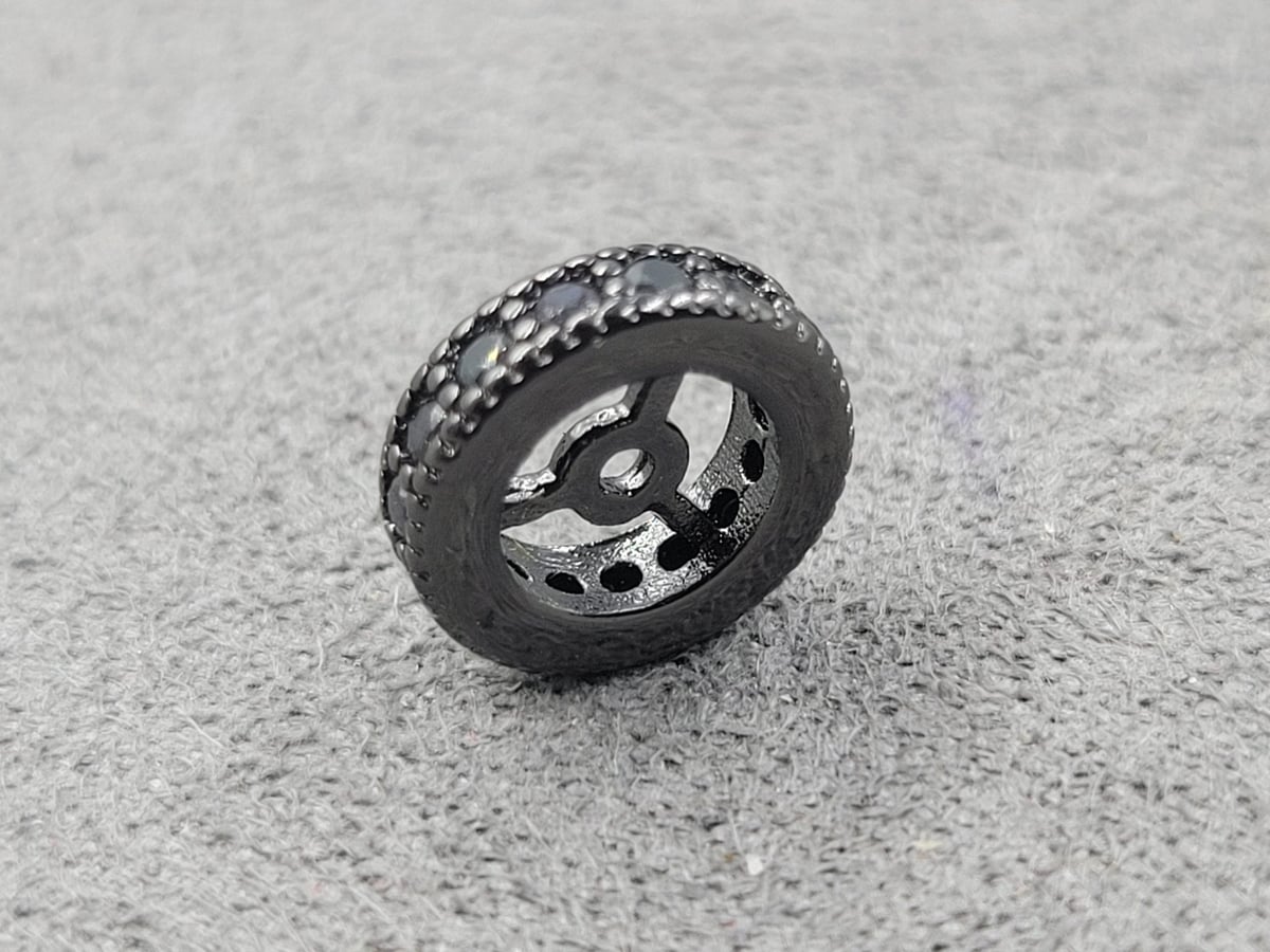 Рондель 9,5 мм т.2,5 мм чорний з чорними фіанітами (гіпоалергений сплав)