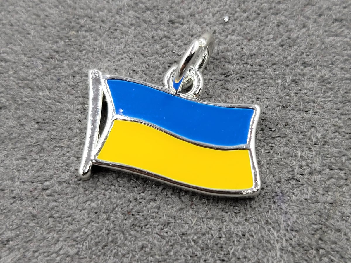 Підвіска *прапор України* 12*16 мм колір срібло (гіпоалергений сплав)