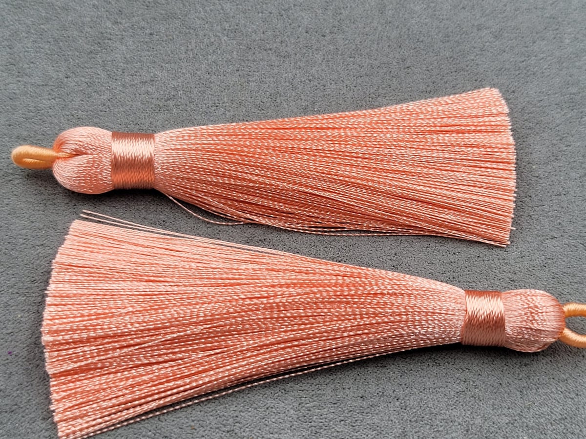 Китиці 9 см 1 пара колір кораловий