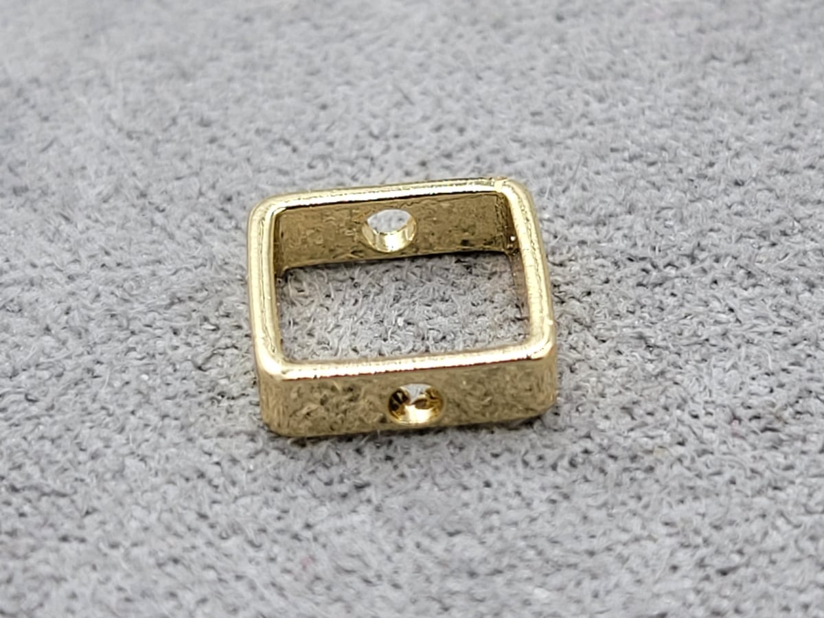 Бусина квадрат 8 мм колір золото (гіпоалергений сплав)