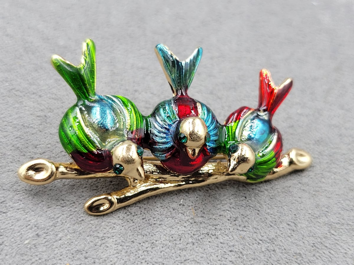 Брошь 2,4*5 см колір золото