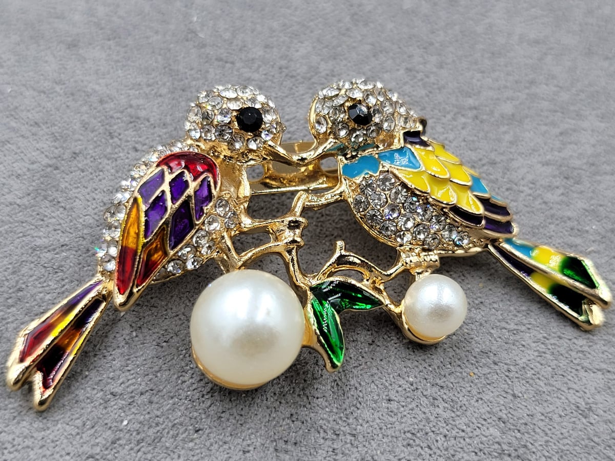 Брошь 5,6*4,1 см колір золото