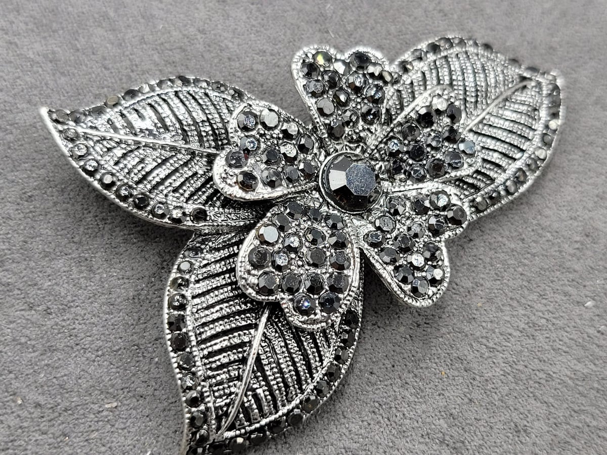 Брошь 4,3*6,3 см під крапельне срібло