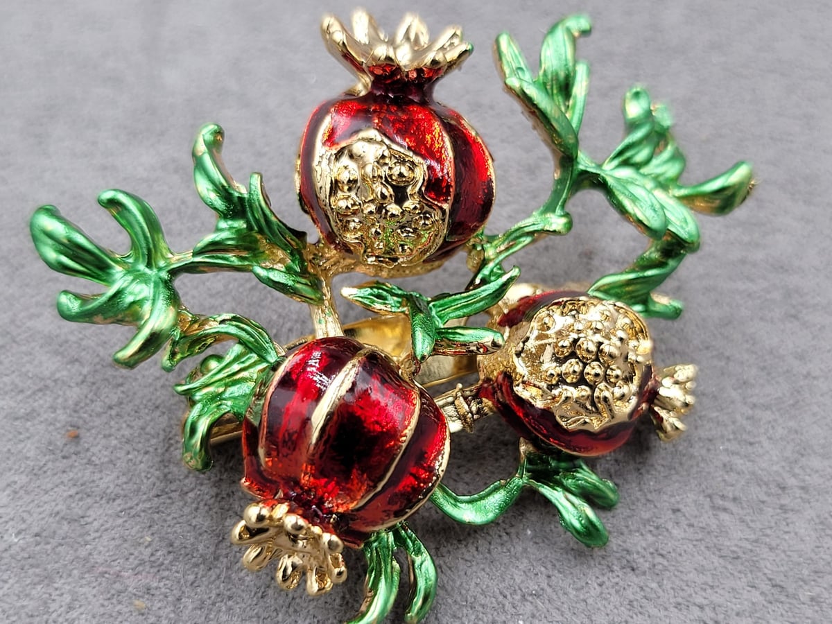 Брошь *гранат* 4*5 см колір золото