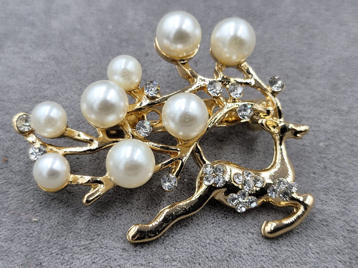 Брошь *олень* 4*5 см колір золото