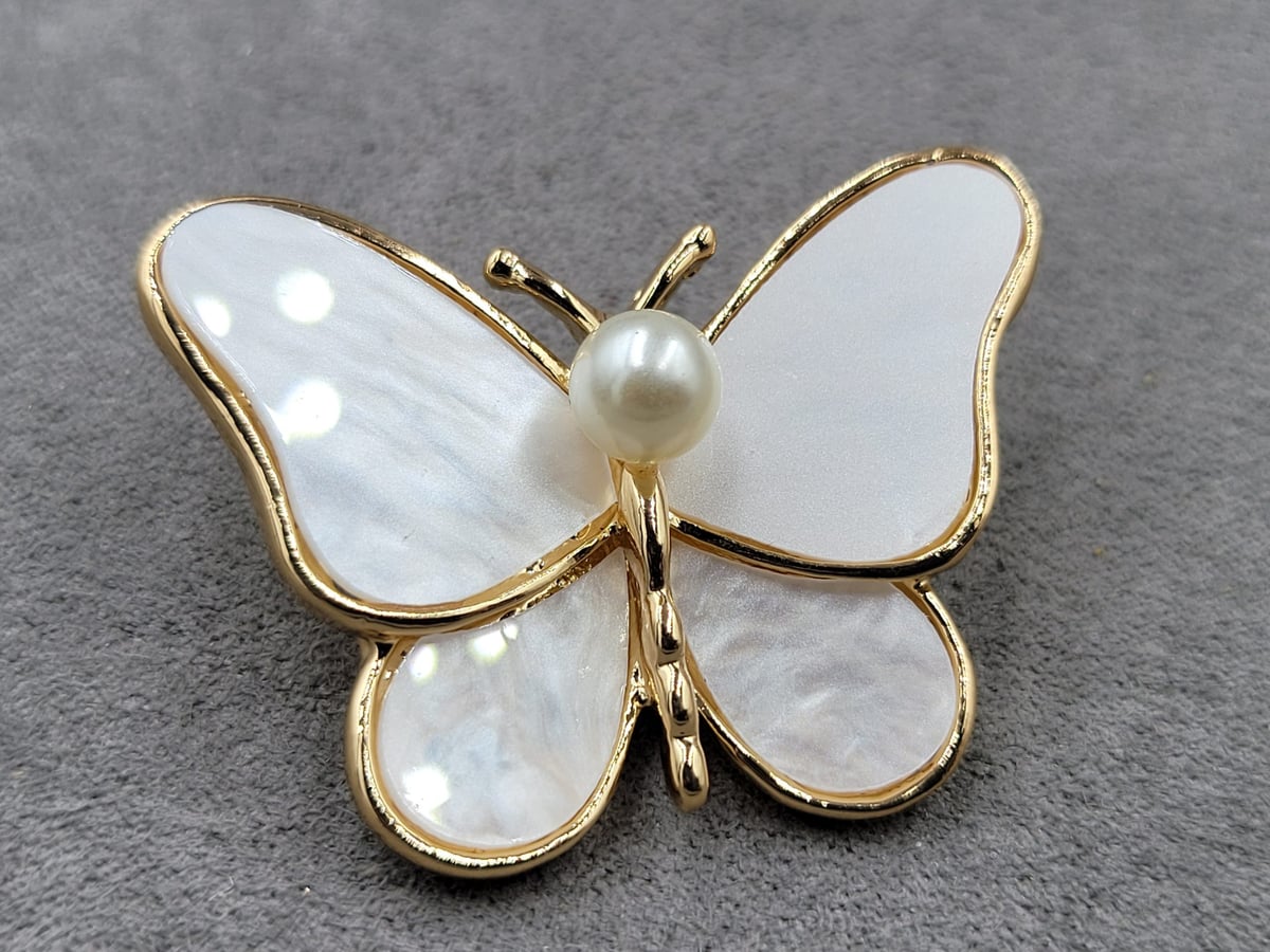 Брошь * метелик*  4*3 см колір золото