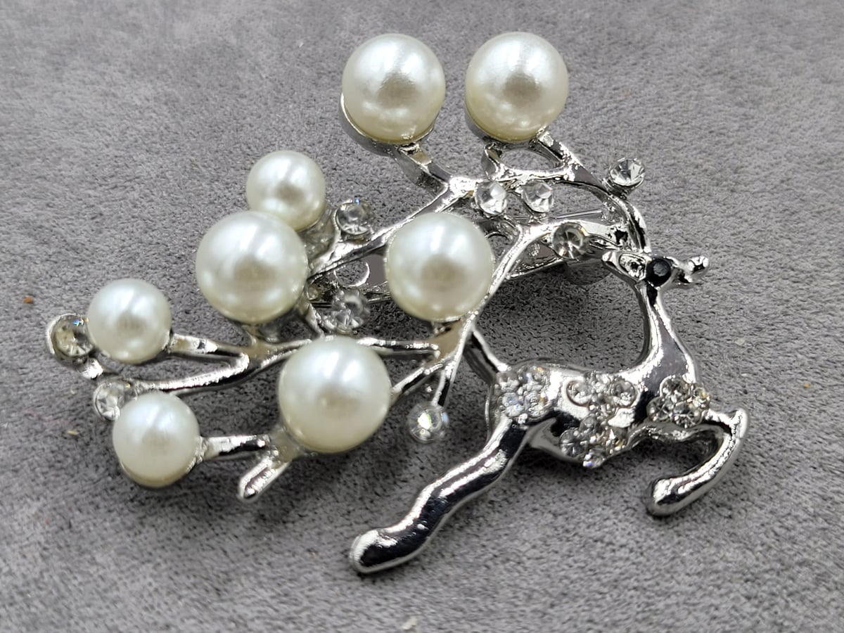 Брошь *олень* 4*5 см колір срібло