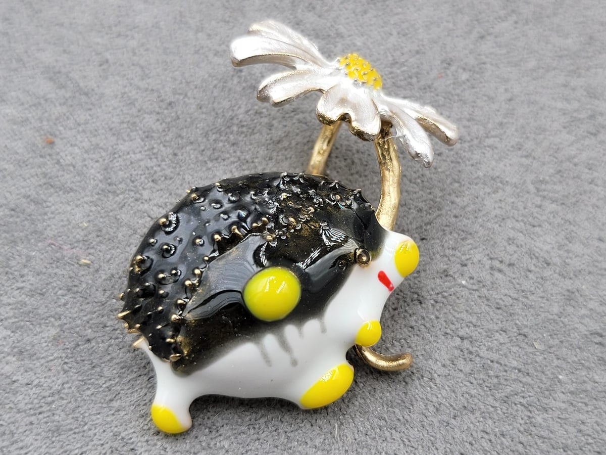 Брошь *їжачок з ромашкою* 3,5*3,5 см