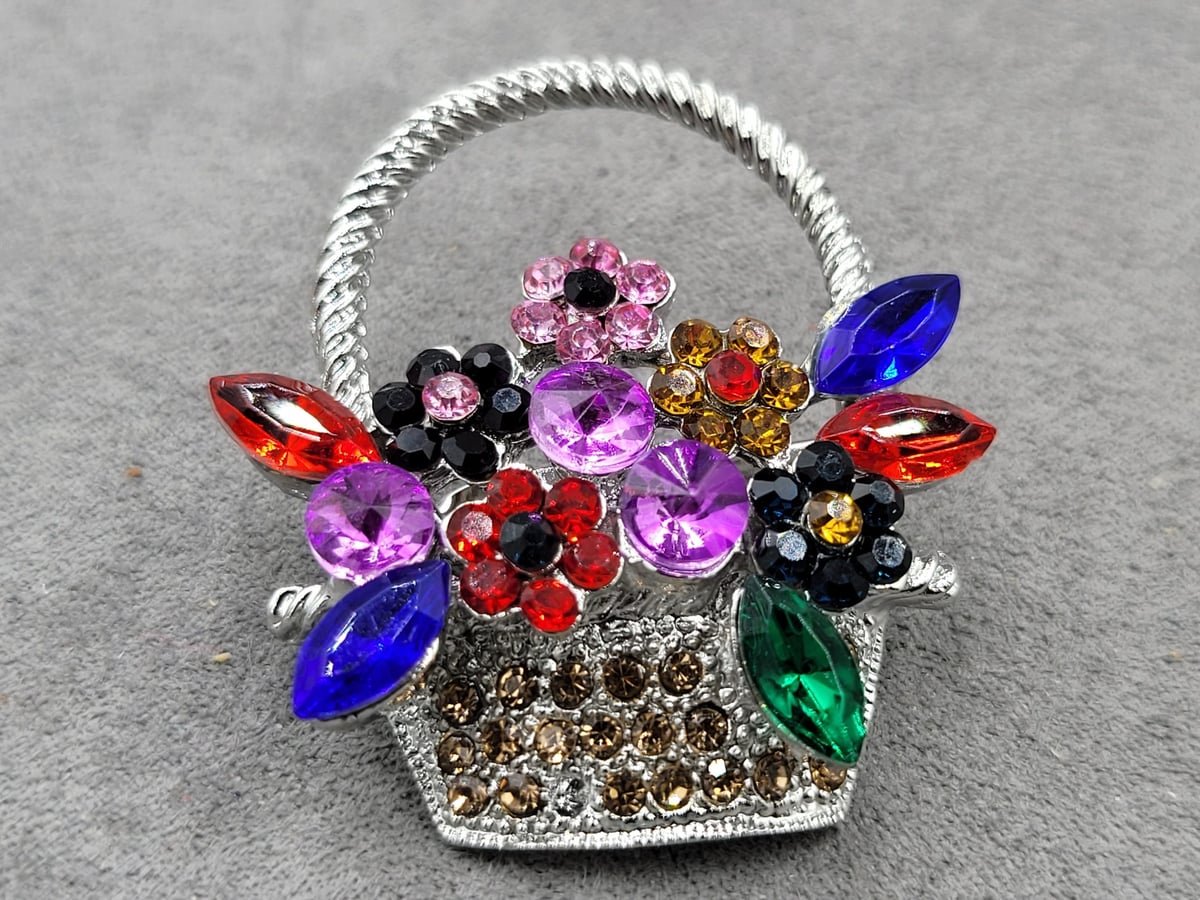 Брошь *корзина* 3,8*4,4 см колір срібло