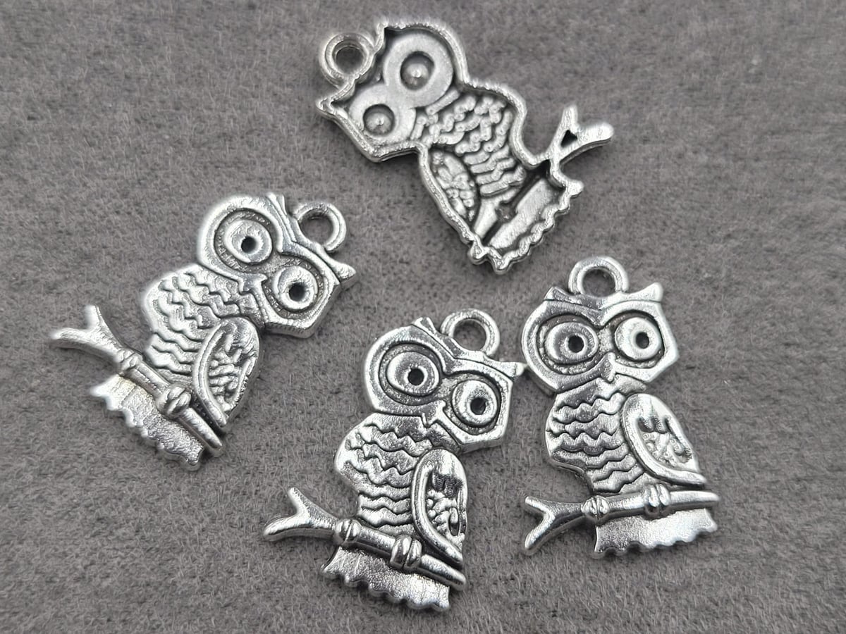 Підвіска сова на гілці 11,5*22 мм 23 шт металічна