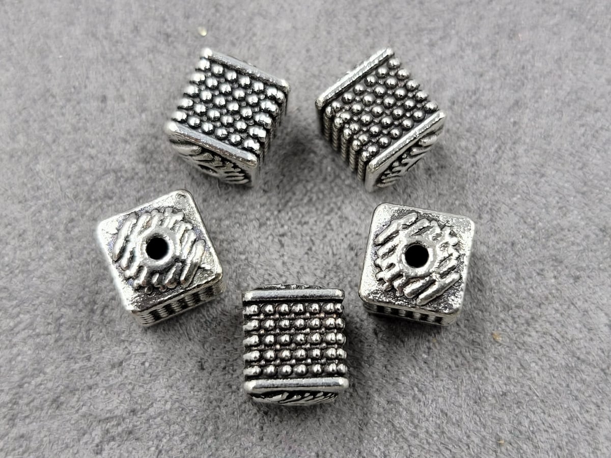 Бусина 7,7*9 мм 10 шт металічна