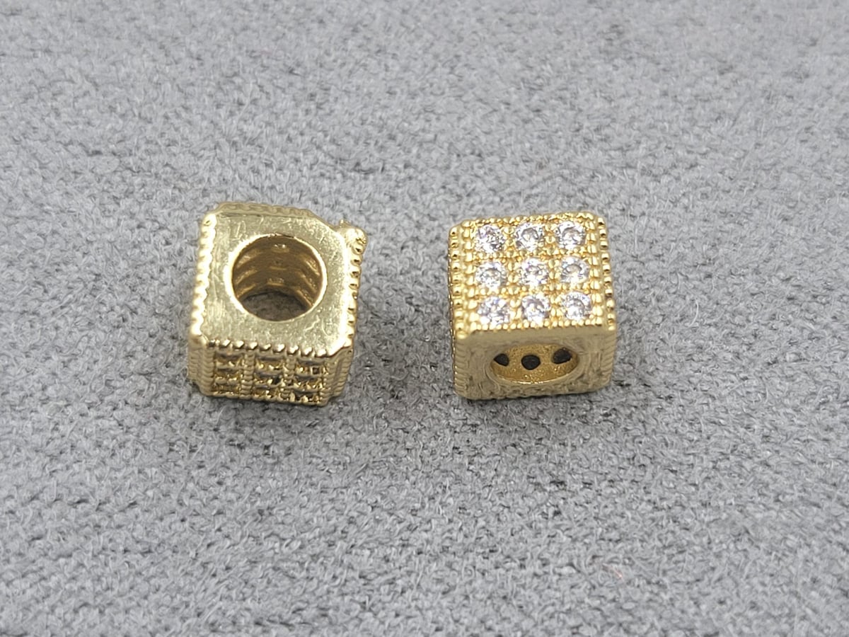 Бусина кубик 5*6 мм з фіанітами колір лимоне золото (гіпоалергений сплав)