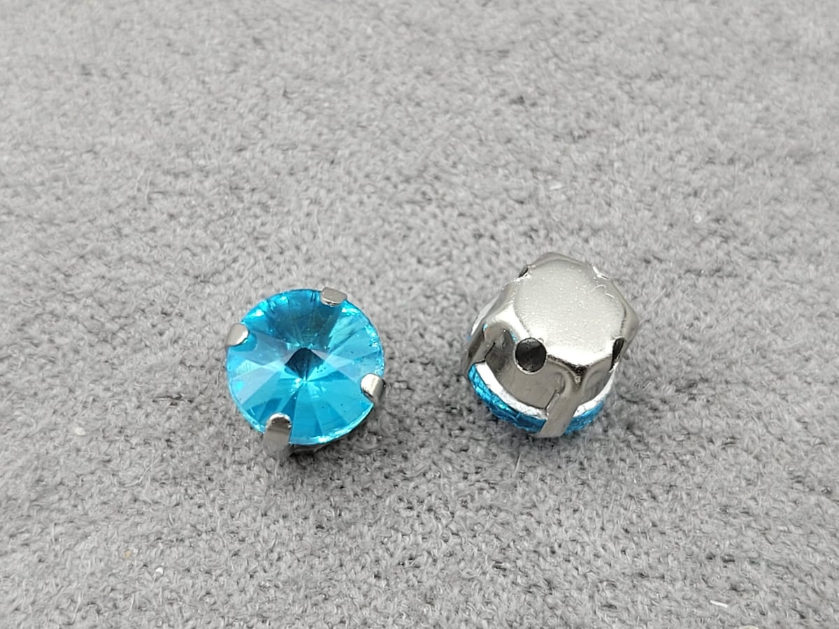 Страз в цапах 6 мм (скло) блакитний