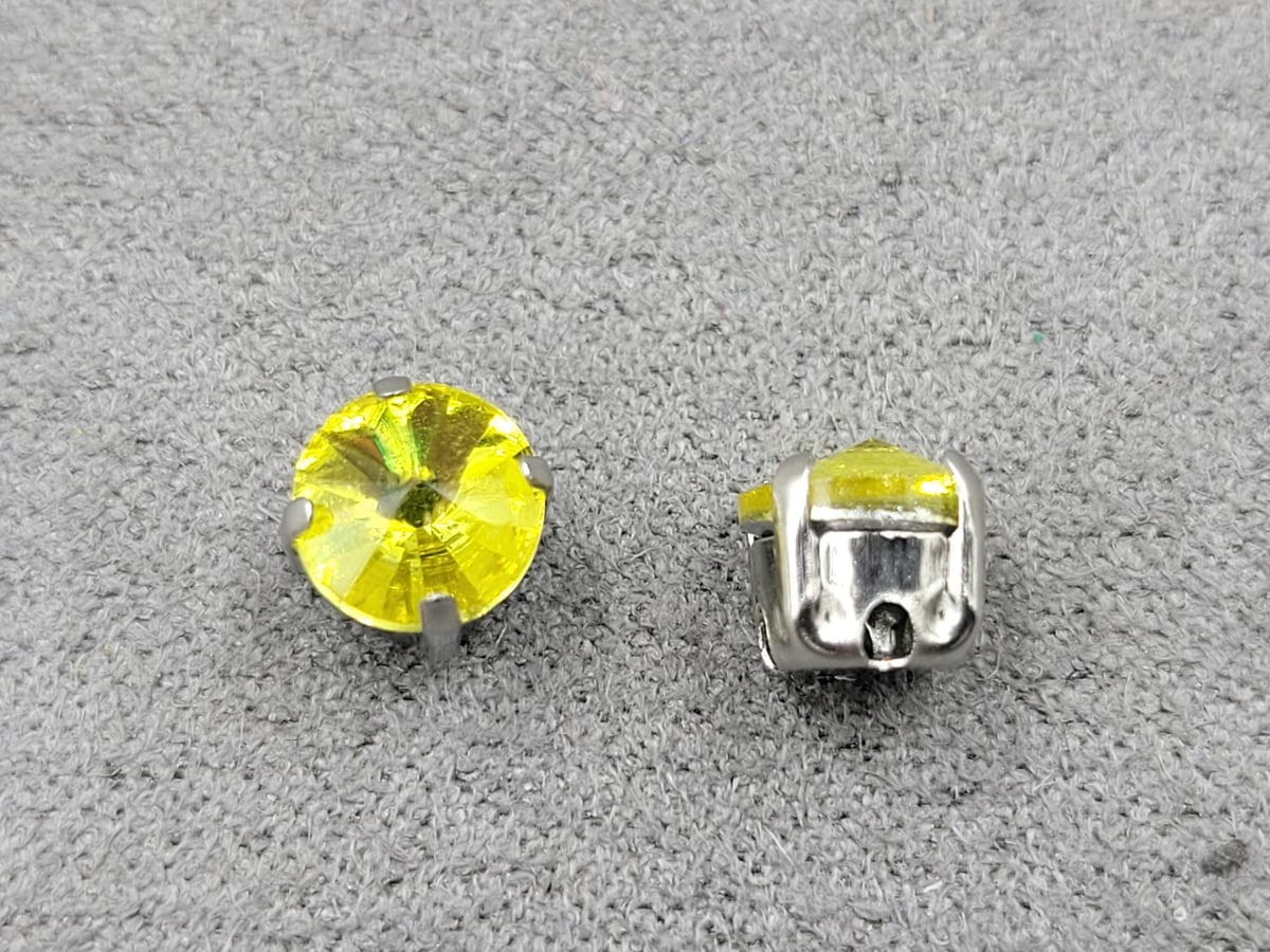 Страз в цапах 6 мм (скло) жовтий