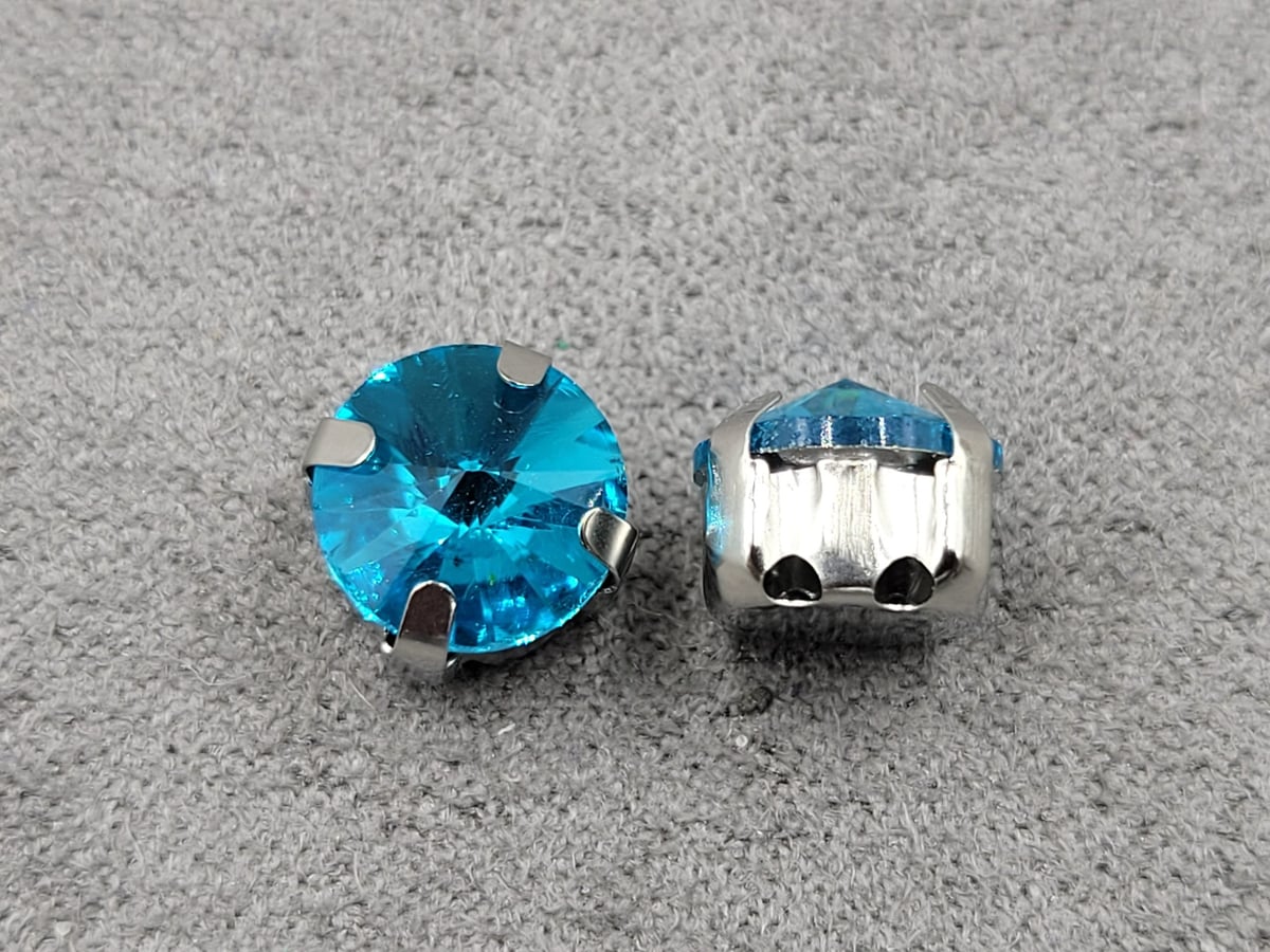 Страз в цапах 8 мм (скло) блакитний