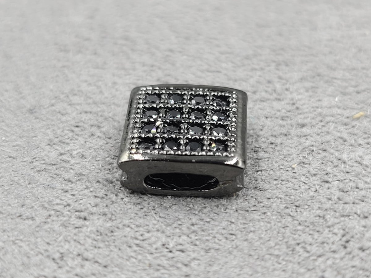 Бусина 9,2 мм т. 3,7 мм чорна з чорними фіанітами (гіпоалергений сплав)