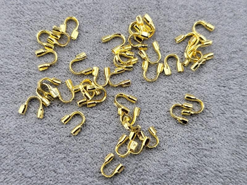 Протектори 4 мм 140 штук колір лимонне золото металічні