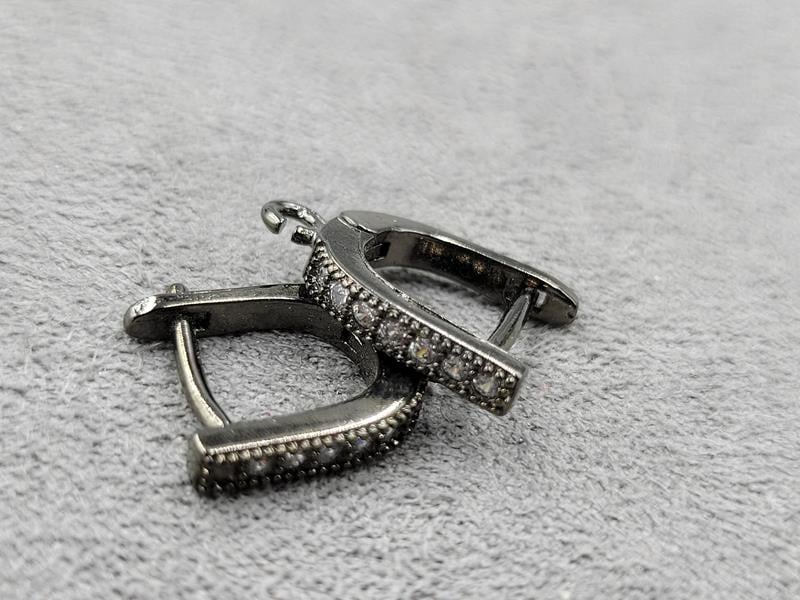 Швенза 3*17 мм колір чорний (гіпоалергений сплав)