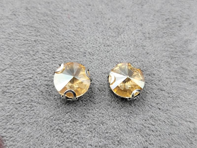 Страз в цапах 8 мм (скло) шампань