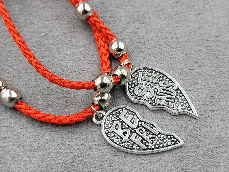 Браслети 5 пар (10 штук) червоні нитки