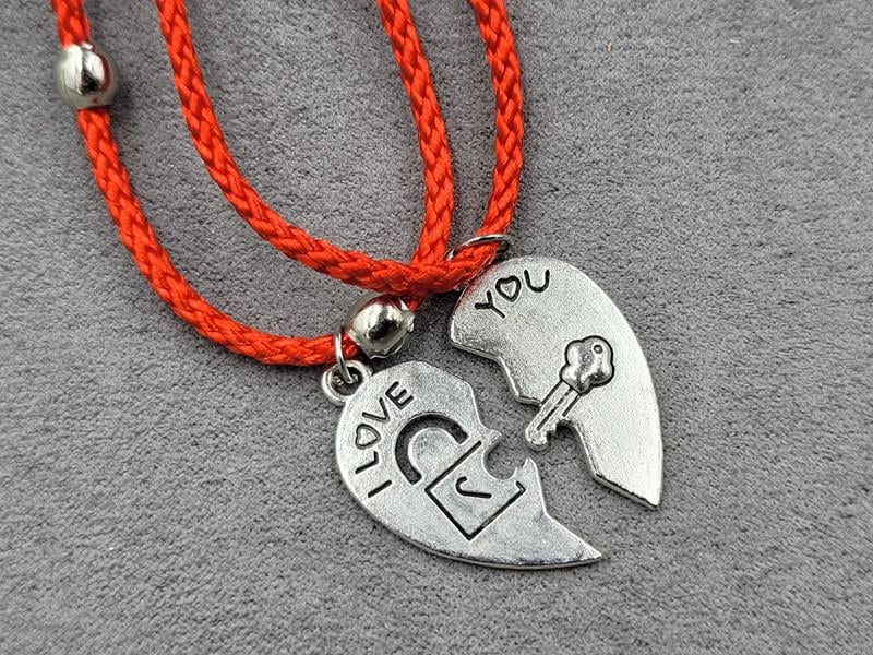 Браслети 5 пар (10 штук) червоні нитки