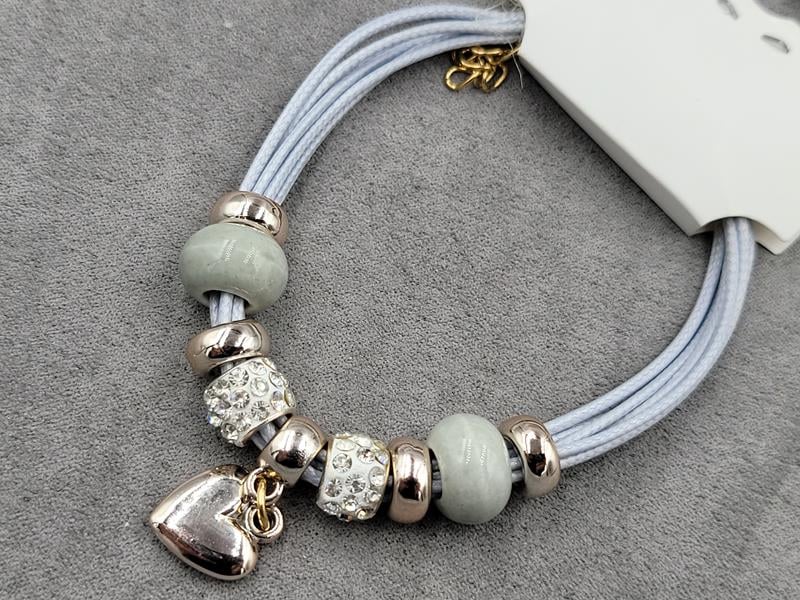 Браслет сірий с підвіскою серце колір золото