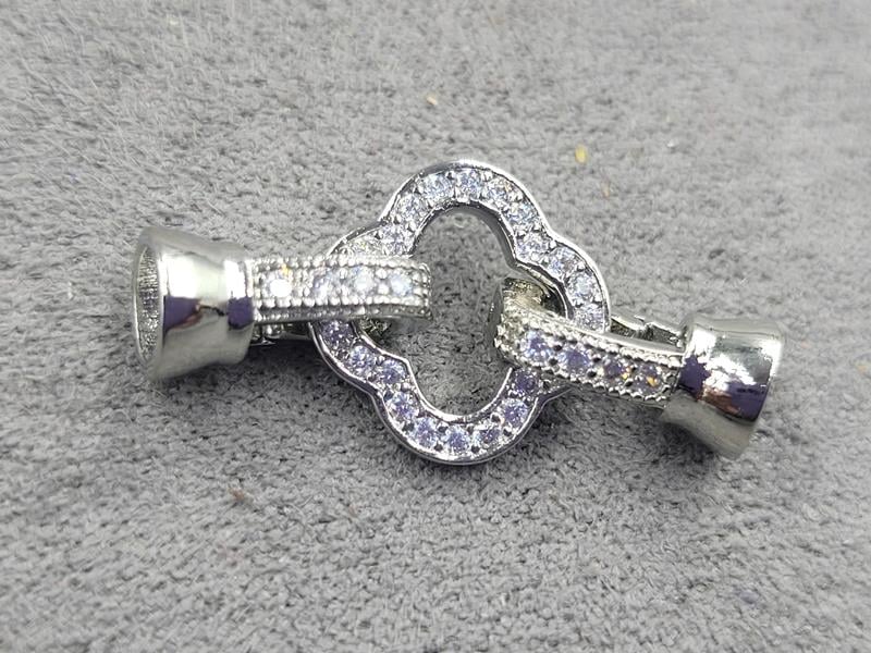 Замок конюшина 13*28 мм колір сталь (гіпоалергенний сплав)