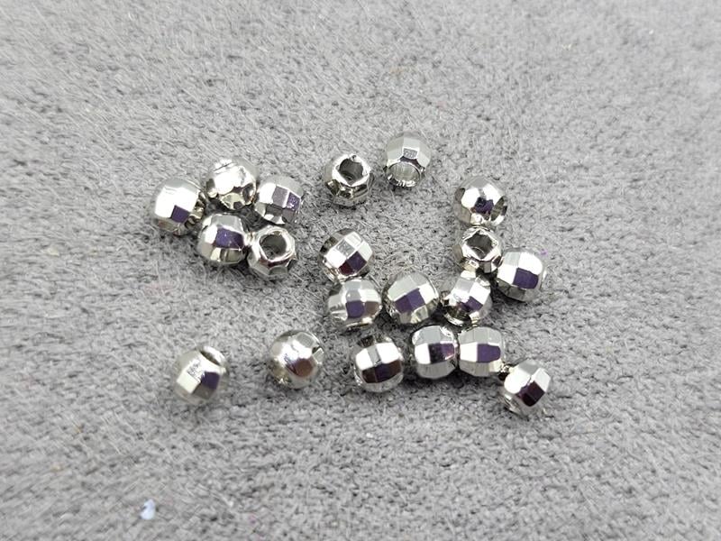 Бусини куля грань 3 мм 20 штук колір сталь (гіпоалергений сплав)